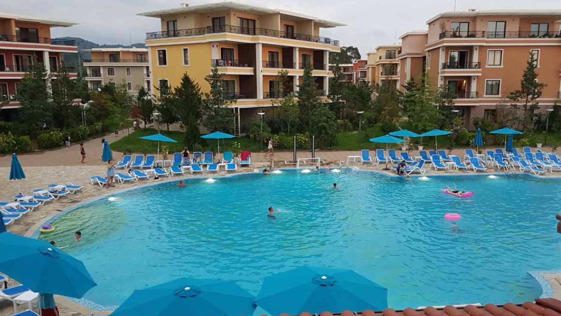 Dreamland Oasis In Chakvi Appartement Buitenkant foto